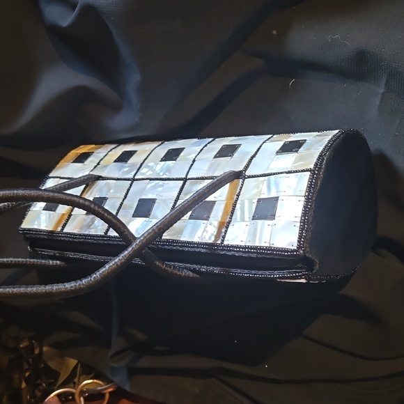 Purse - Picture 2 of 4